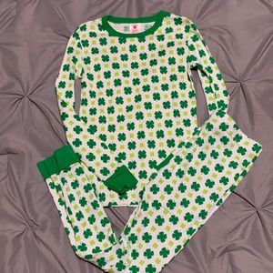 St. Patrick’s Day Pajama Set. Unisex size 8